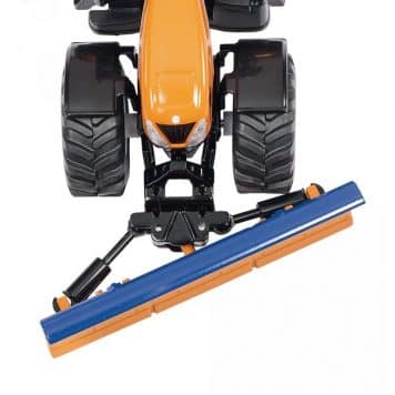 Alternative view of Siku traktori +aura & suolanlevitin 1:50