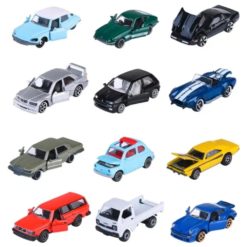 Auto vintage erilaisia 1:64 Majorette