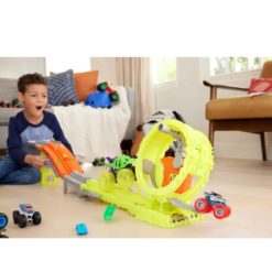 Hot wheels Monster Charge & chase Challenge
