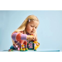 LEGO Bluey 11201 Blueyn ja Katin hupihetket leikkikentällä