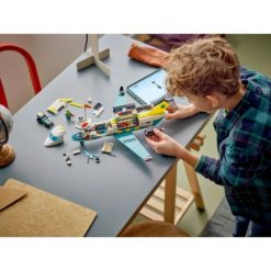 Alternative view of LEGO City 60465 Pelastuslaitoksen ambulanssilentokone