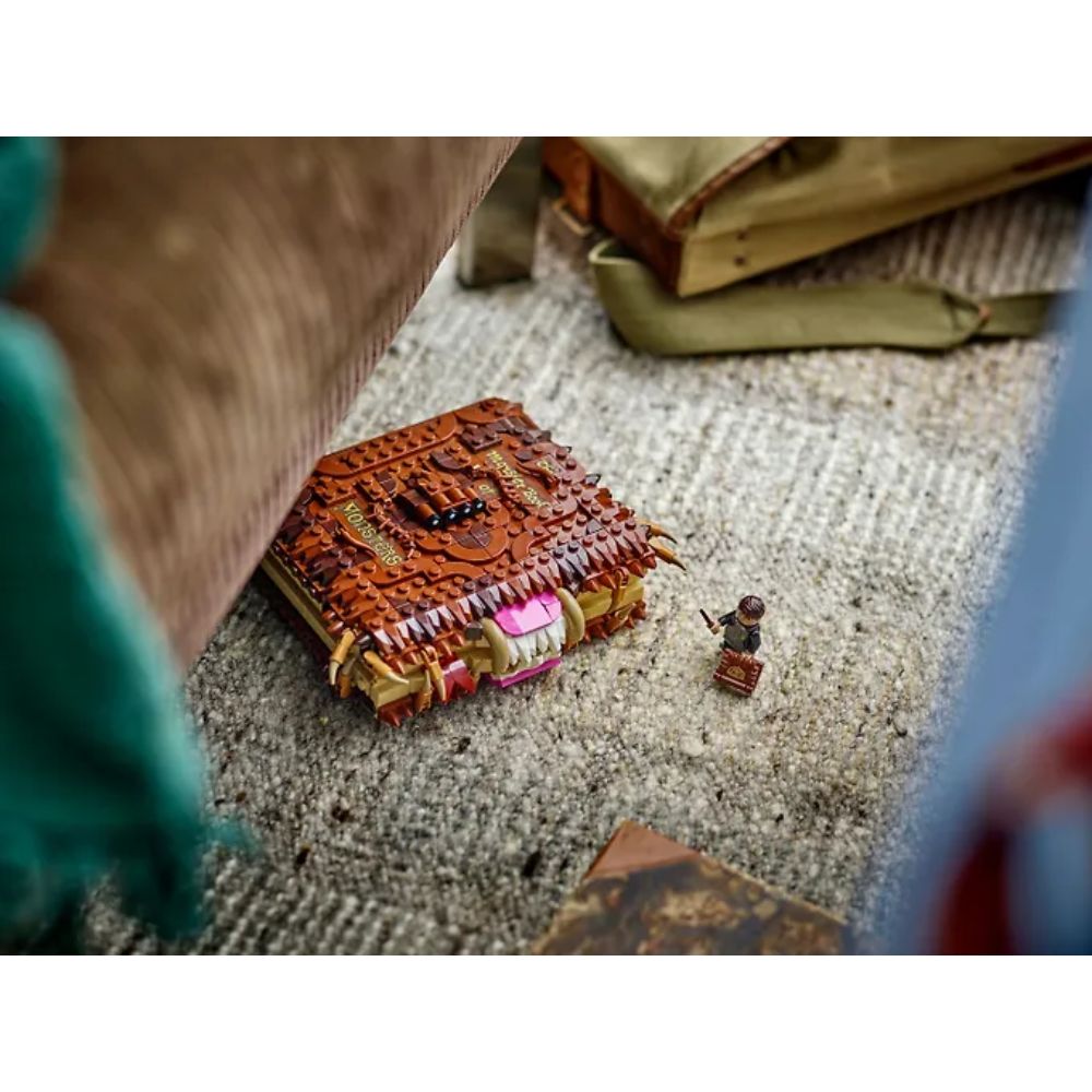 LEGO Harry Potter 76449 Haukkaava Hirvittävän suuri hirviökirja - Image 2