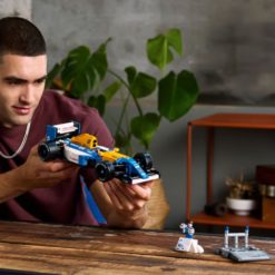 Alternative view of LEGO Icons Williams Racing FW14B ja Nigel Mansell 10353