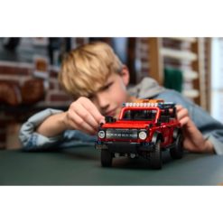 LEGO Technic 42213 Ford Bronco maasturi