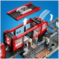 Alternative view of LEGO City 60423 Keskikaupungin Pikaratikkapysäkki