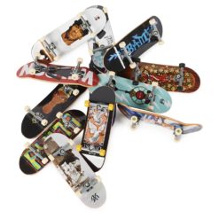 Sormiskeitti Tech Deck Paris 2024 erilaisia