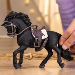 Alternative view of Schleich Pura Raza ori satula & suitset 42707