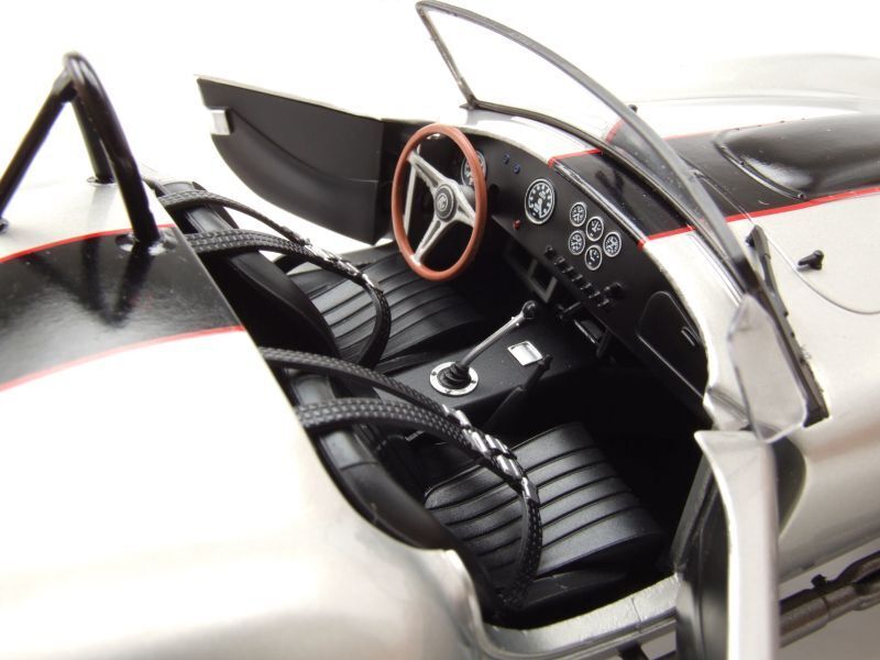 Shelby Cobra 427 MKII 1:18 Hopea Solido